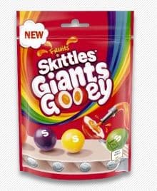 סקיטלס GIANTS סוכריות ממולאות בג'ל טעמי פירות 125 גרם